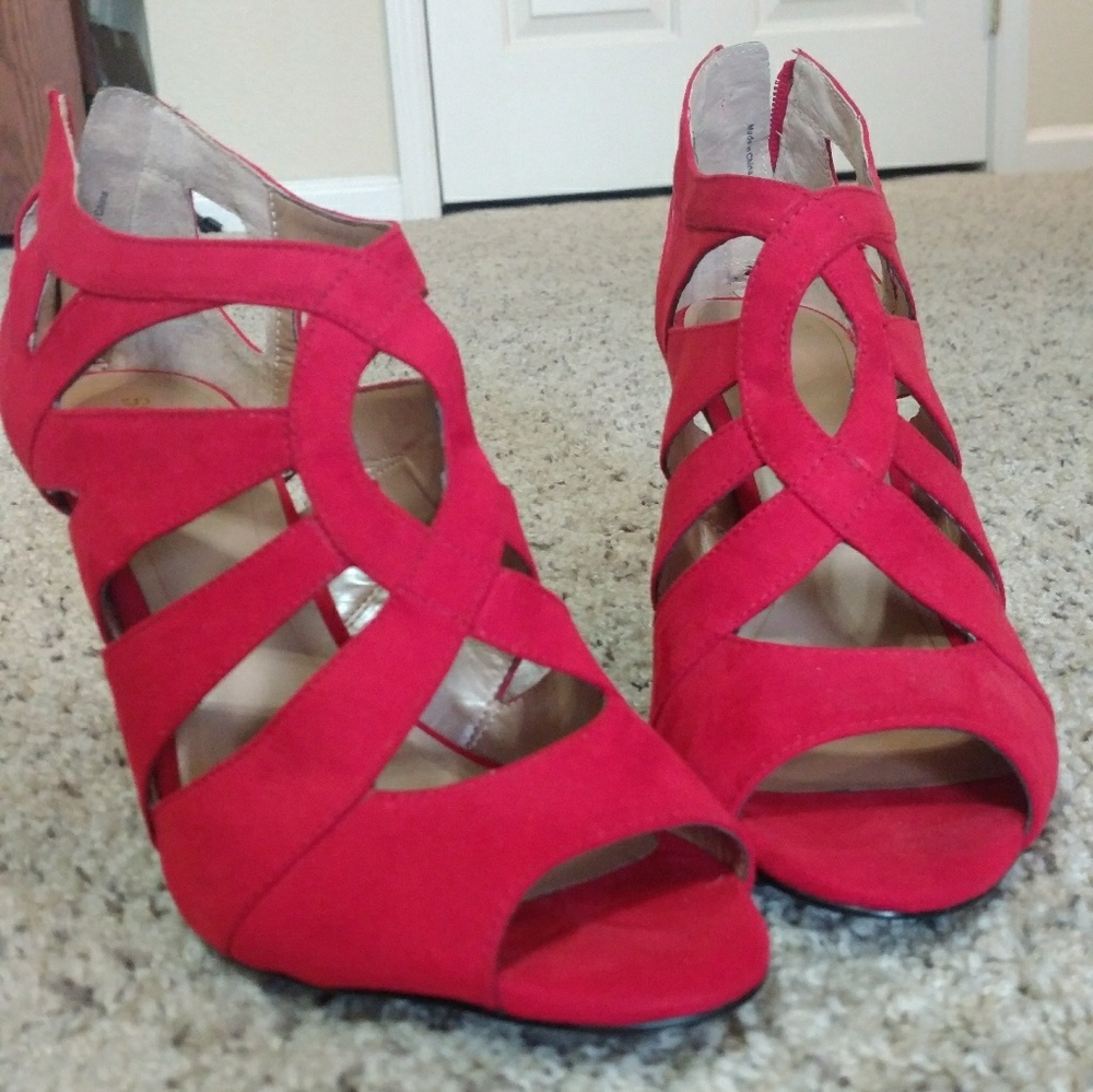 NWOT Hot Red Heels Style & Co Size 10